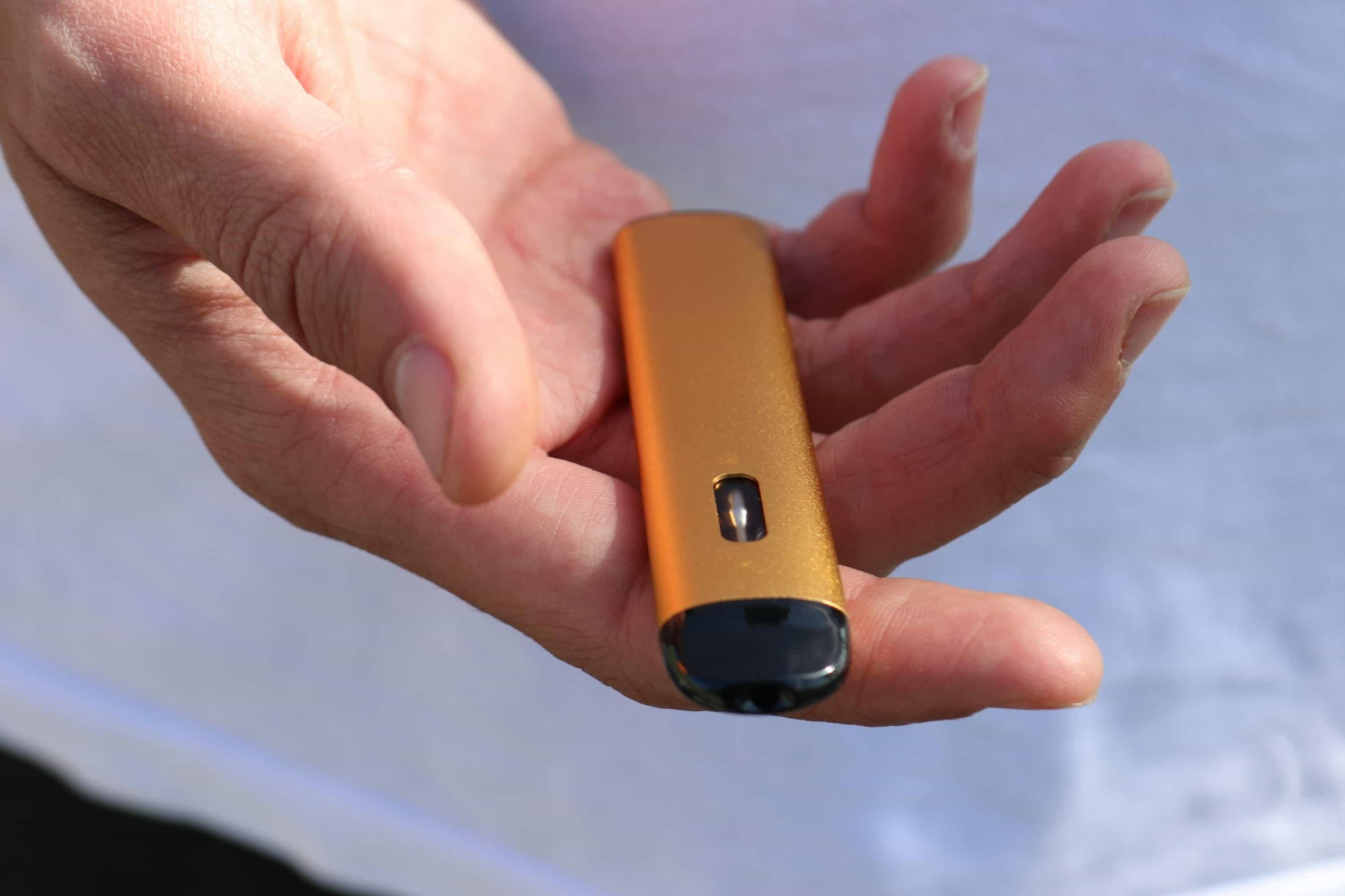 Vape nowości i wyposażenie sklepów, hurtownia napojów warszawa rozszerza ofertę i prezentuje Vape akcesoria dla detalistów