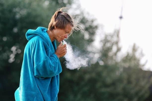 e-dym odpowiada ile to jest 30 ml w e-liquidach i jak bezpiecznie stosować e-dym