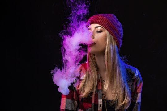 Najnowszy raport E-Zigaretten oraz e papierosy badania 2017 wykaz trendów, zagrożeń i wniosków